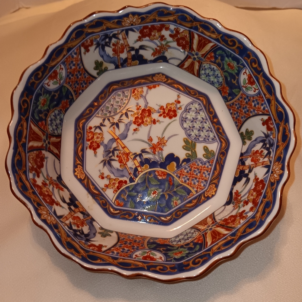 Asian procelain serving bowl